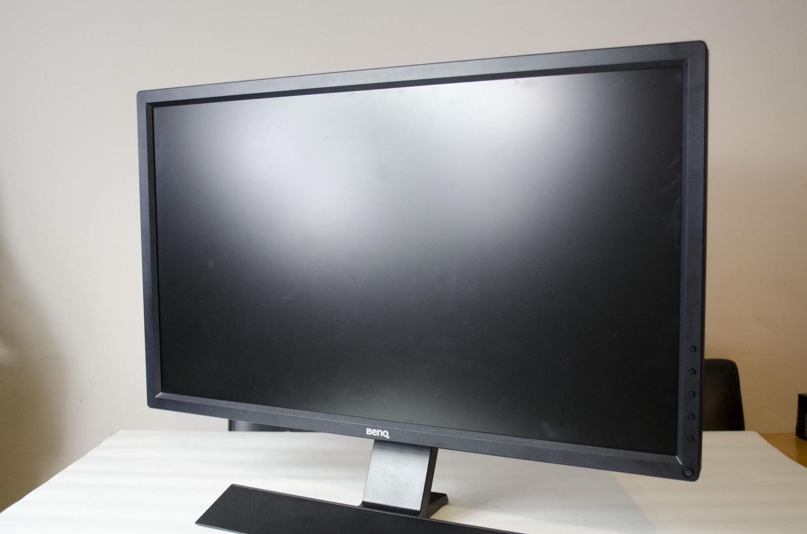 Monitor vs. TV for Console Gaming. What to look for in a console gaming  monitor