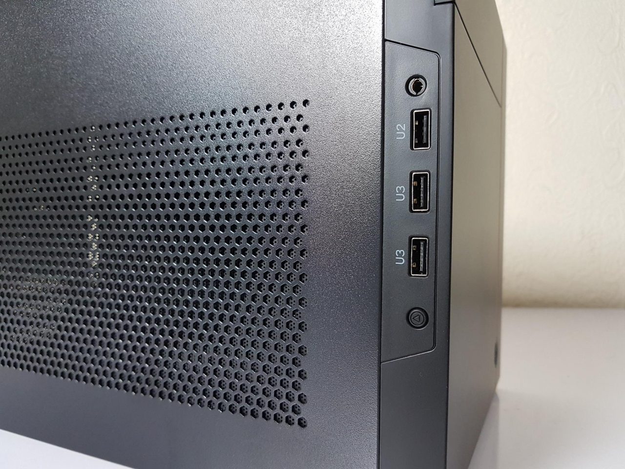 SilverStone SUGO 14 Mini-ITX Cube Chassis Review - EnosTech.com