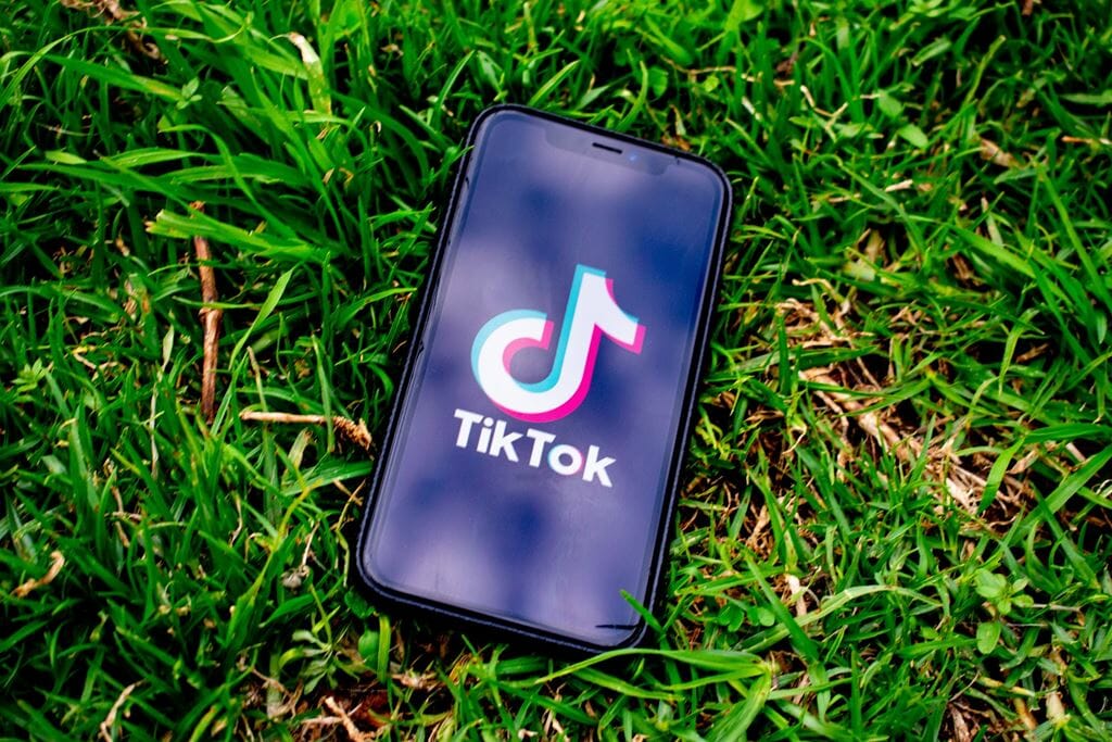 The New Era: TikTok Trends vs Gambling in the UK - EnosTech.com