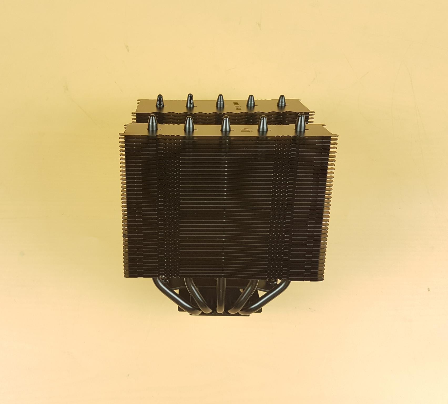 Noctua NH D12L chromax.black Front View 2