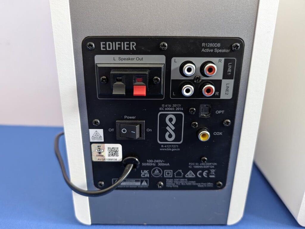 EDIFIER R1280DB Powerful Bookshelf Speakers back connectors close up