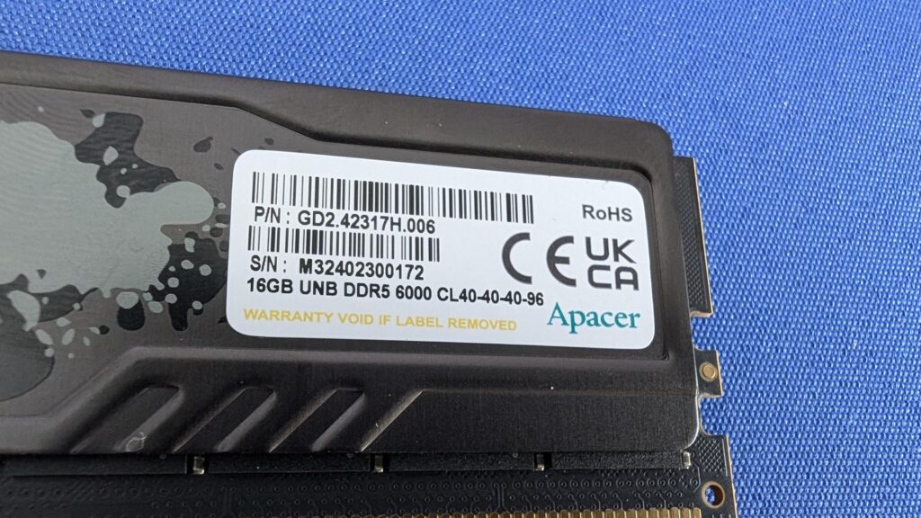 Apacer NOX info sticker on memory module
