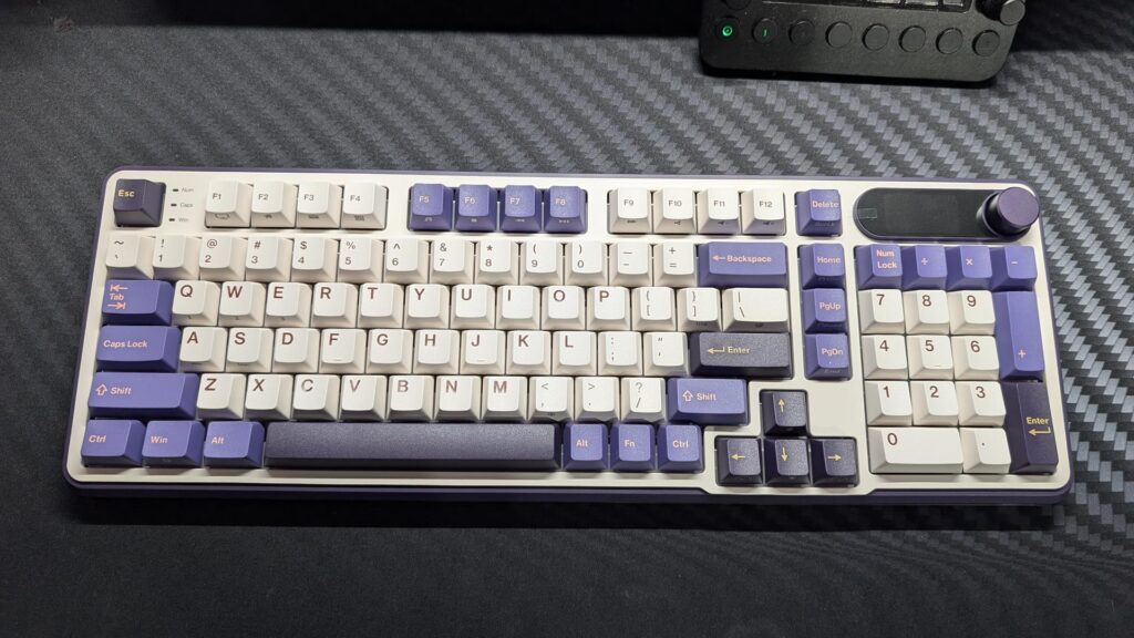 Royal Kludge S98 wireless keyboard 1