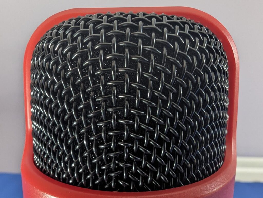 Joby Wavo Pod Mic closeup toip of mix design