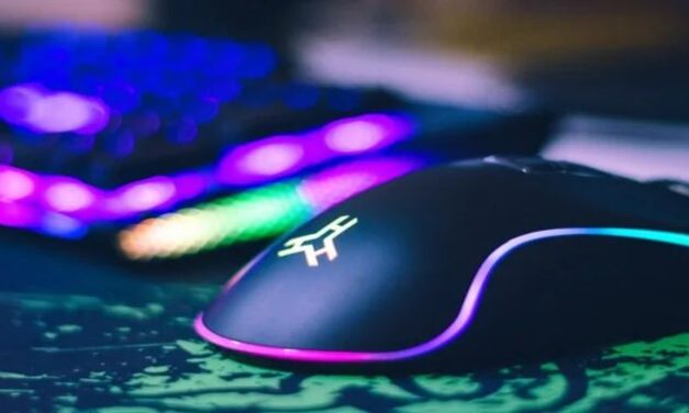 The Evolution of Gaming Mice: From Simple Devices to Esports Essentials