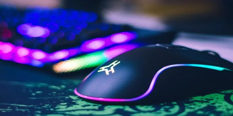 The Evolution of Gaming Mice: From Simple Devices to Esports Essentials