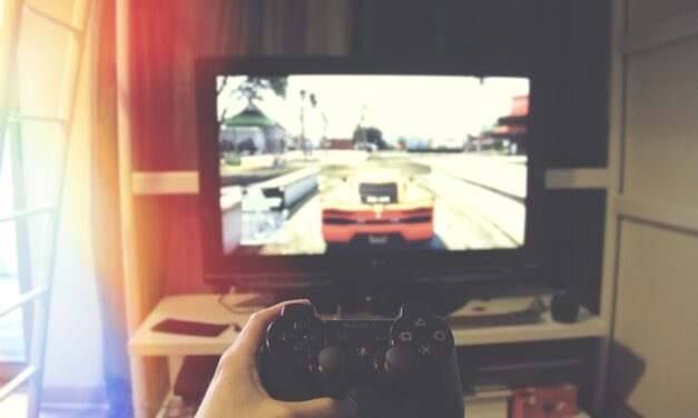 Must-Have Accessories to Better Your Online Gaming Experience