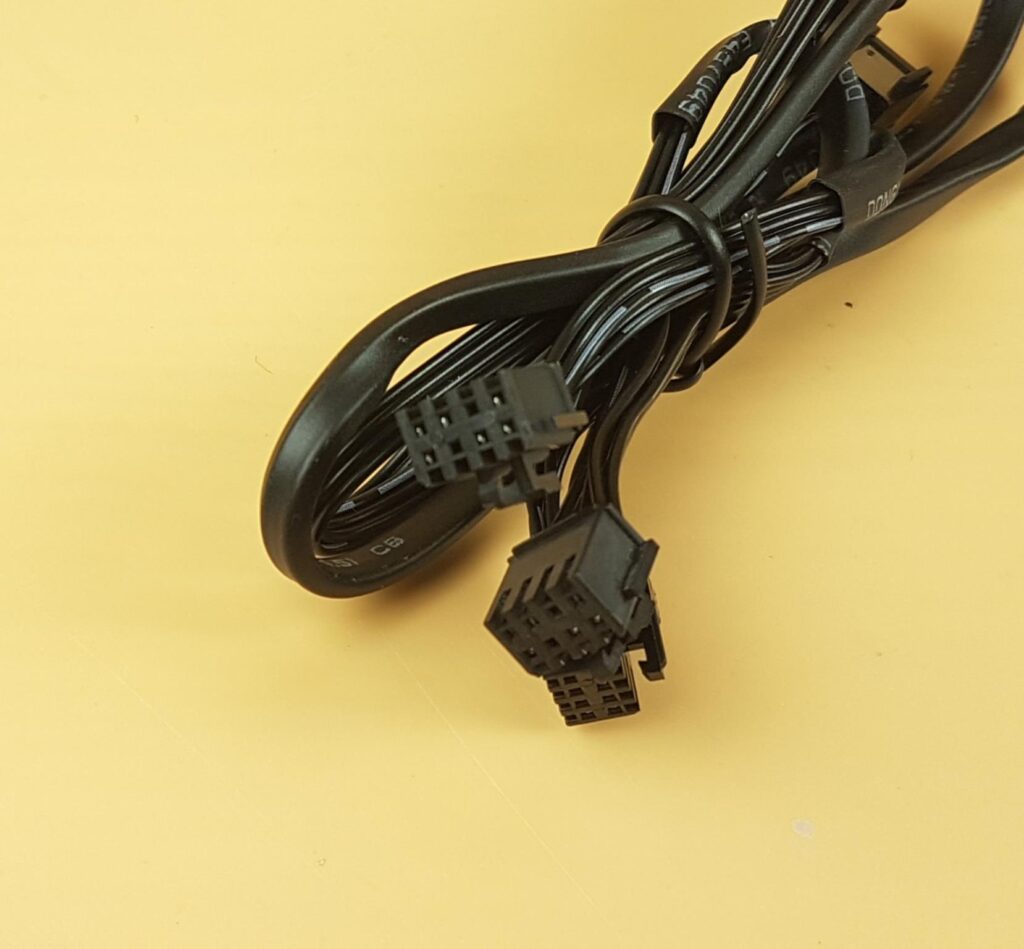 DeepCool LQ360 Fan Cable Proprietary Connectors