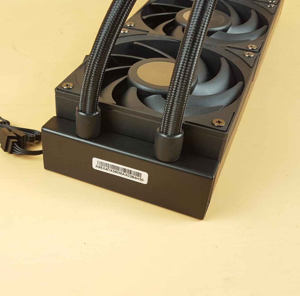 ID COOLING DX360 Max Radiator 5