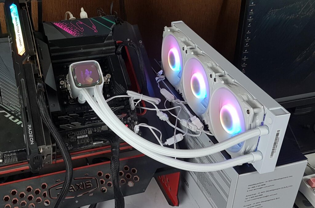 InWin AR360 White RGB 3