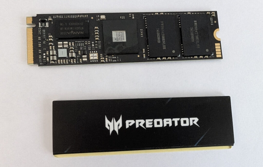 ACER Predator SSD GM7000 ssd and heatsink