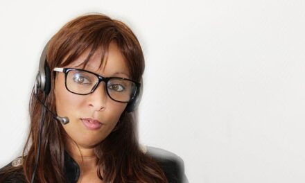 Why More Businesses Are Switching to Virtual Receptionists for Streamlined Operations