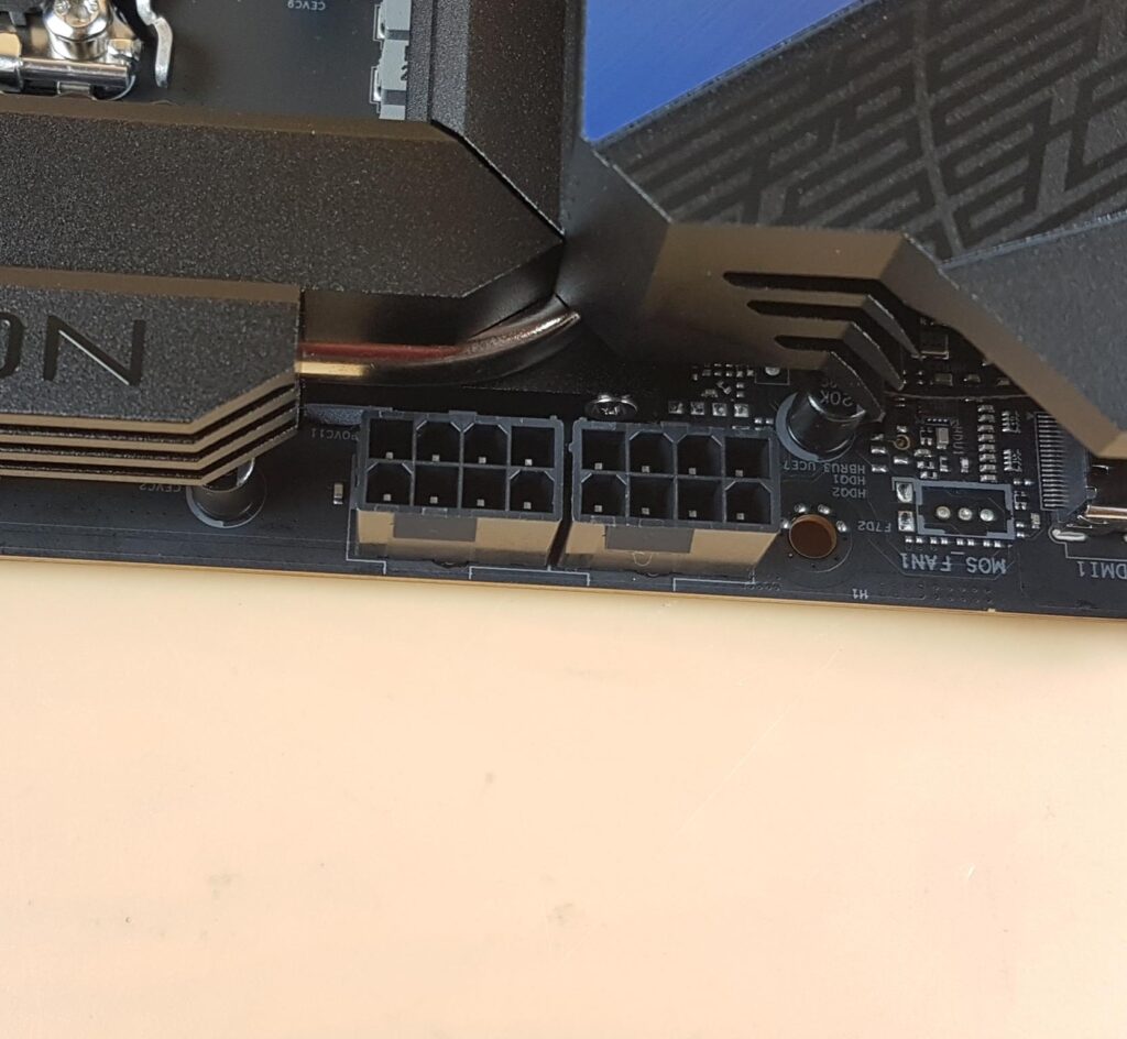 ASRock Phantom Gaming Z890 NOVA WiFi Connectors EPS